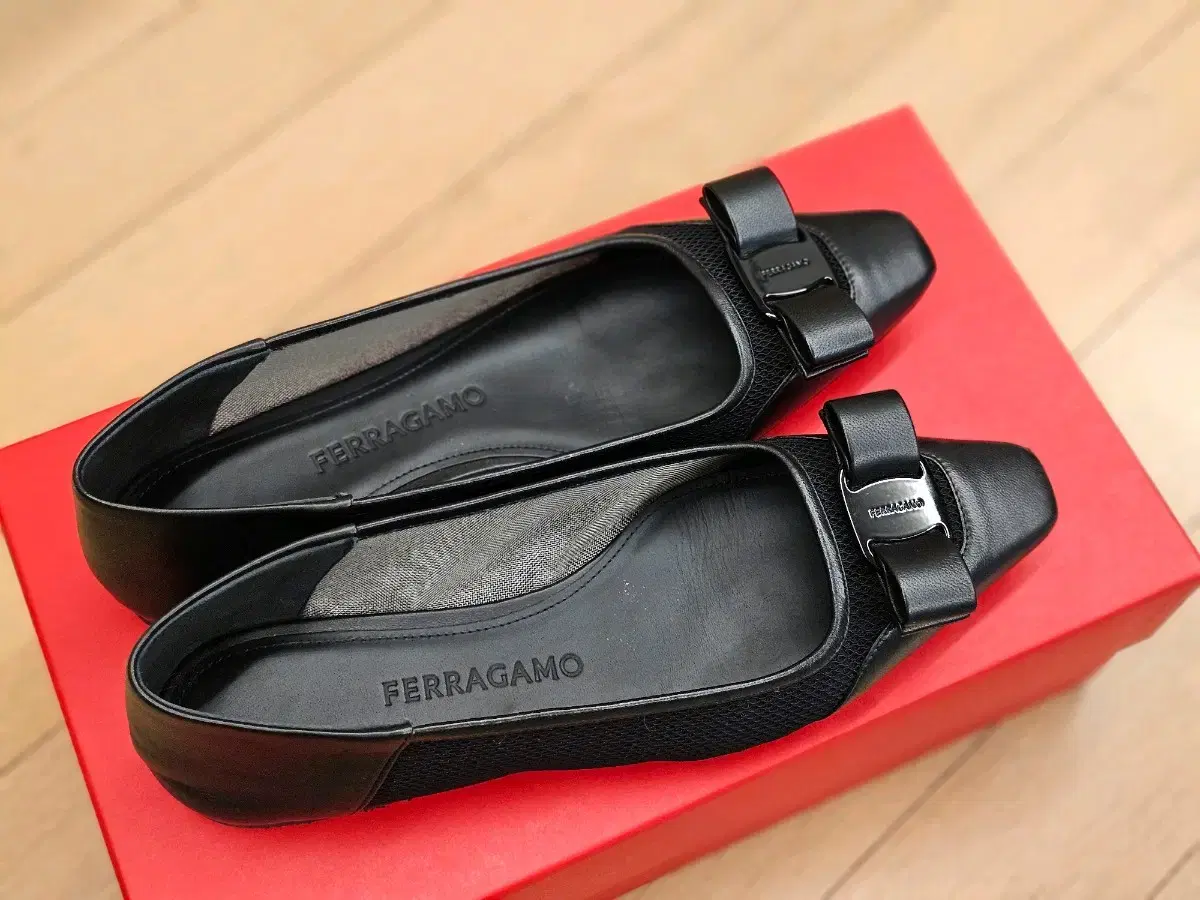 Ferragamo ANZ 매쉬 여성플랫슈즈